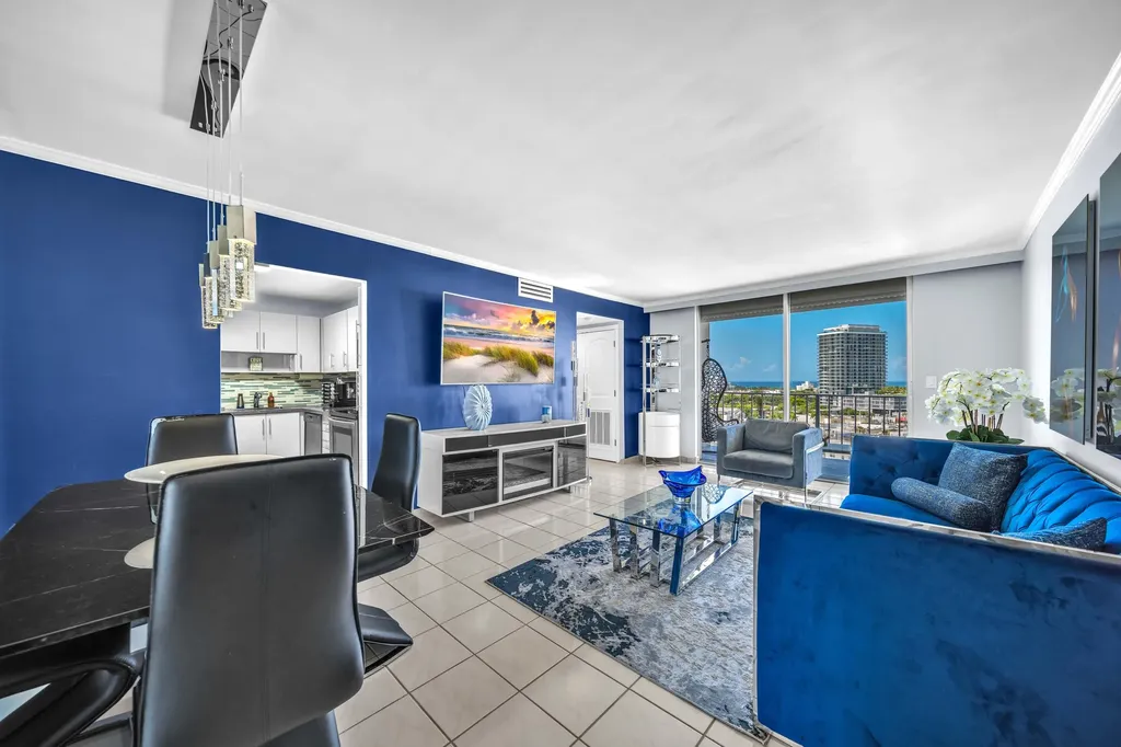 6900 Bay Drive Miami Beach FL 33141