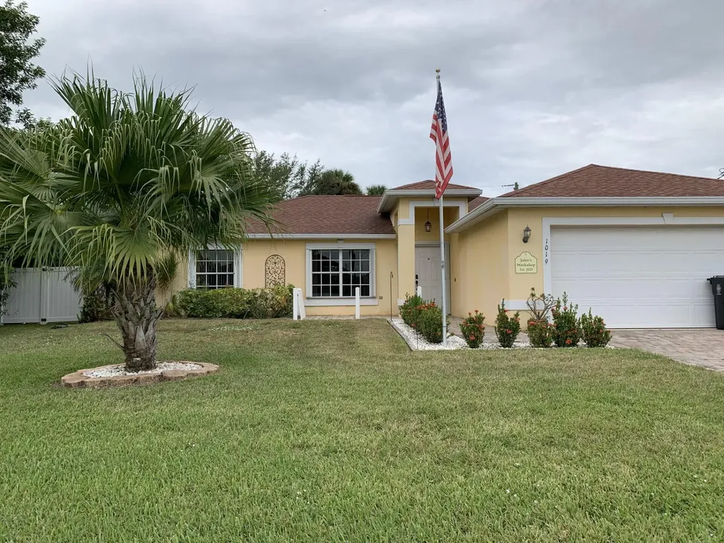 1019 SW Paar Drive Port St Lucie FL 34953
