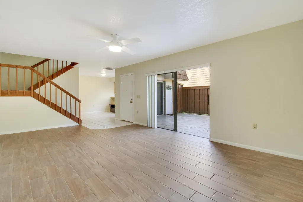 3900 County Line Road Tequesta FL 33469
