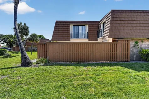 3900 County Line Road Tequesta FL 33469