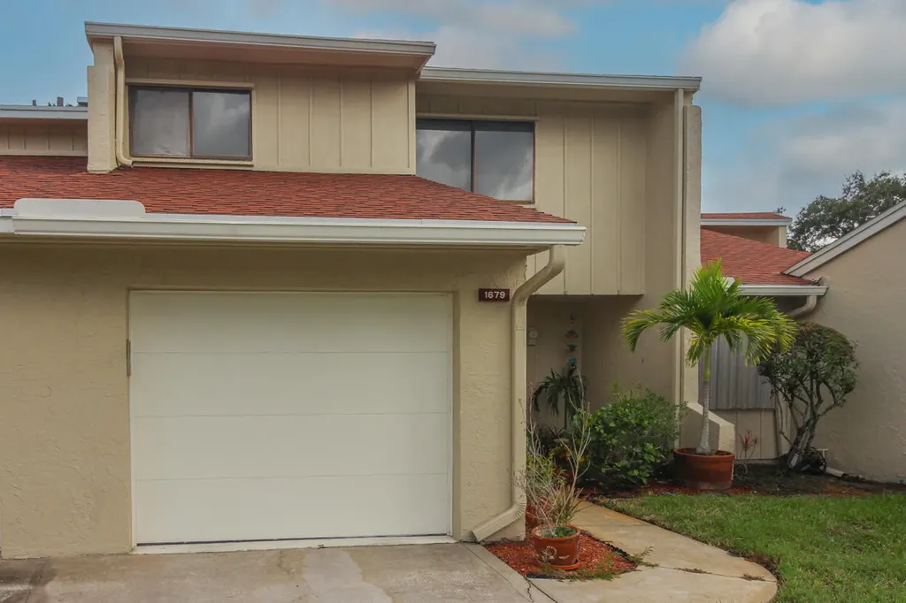 1679 SW Crossing Circle Palm City FL 34990
