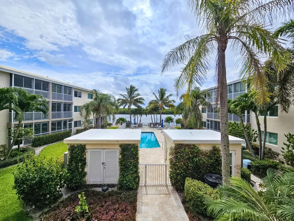 6530 N Ocean Boulevard Ocean Ridge FL 33435