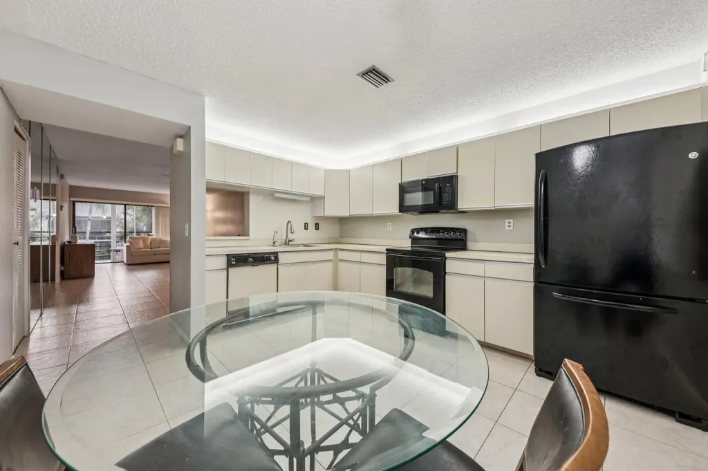 5040 Rose Hill Drive Boynton Beach FL 33437