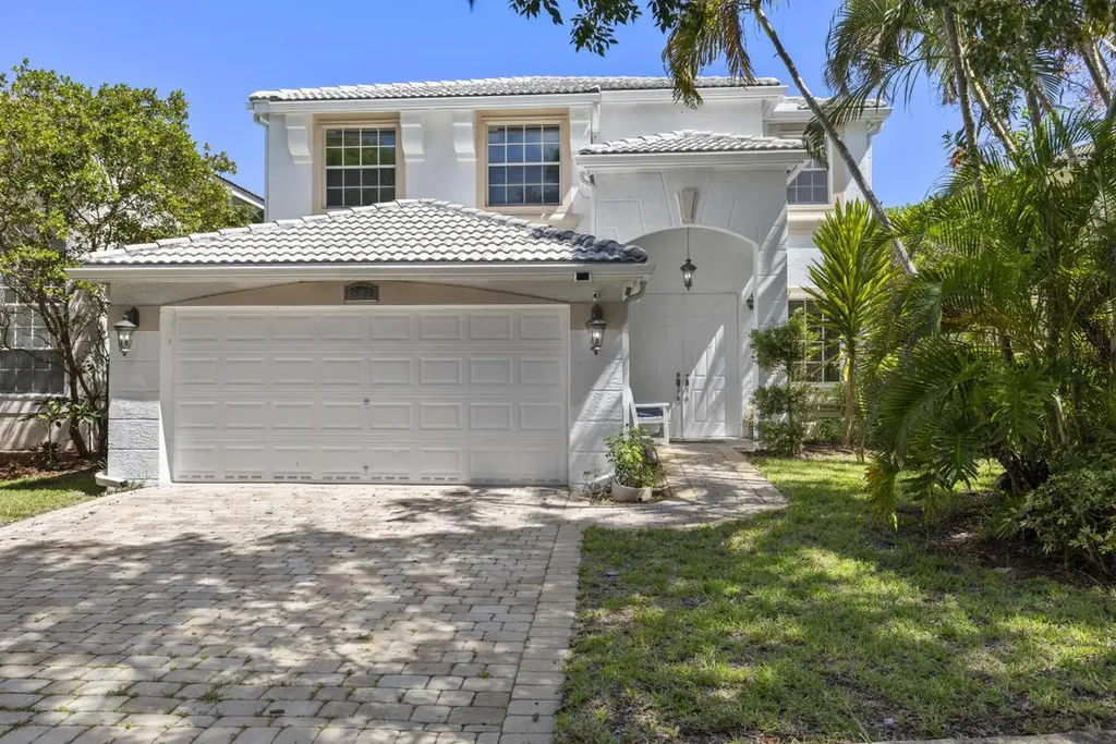 1500 Running Oak Lane Royal Palm Beach FL 33411