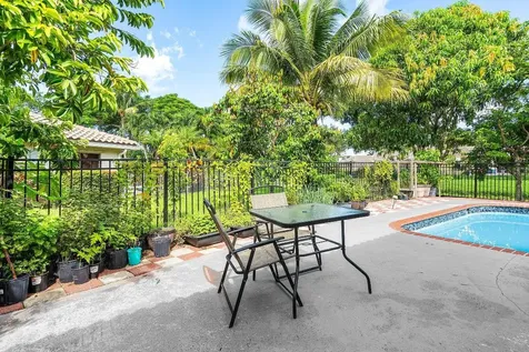 6335 NW 52nd Street Coral Springs FL 33067