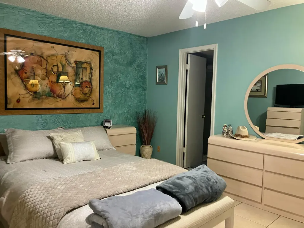 130 Southampton B West Palm Beach FL 33417