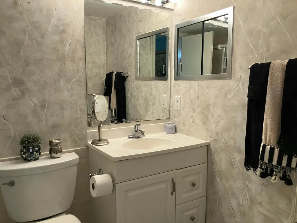 130 Southampton B West Palm Beach FL 33417