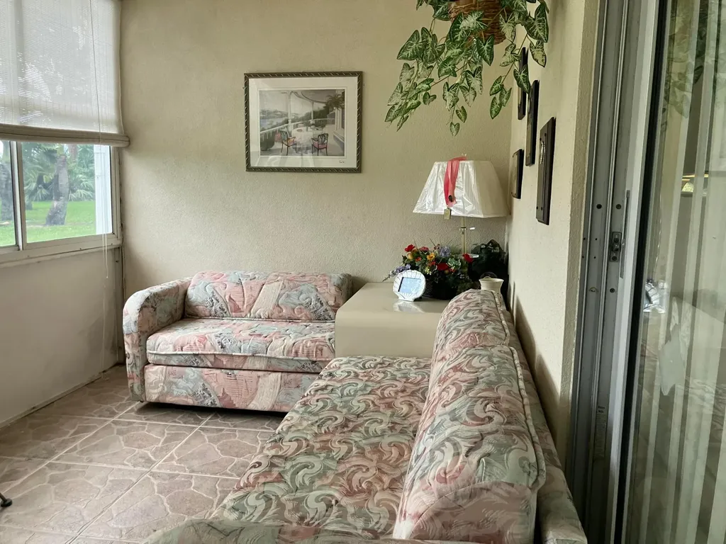 130 Southampton B West Palm Beach FL 33417