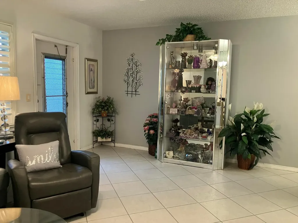 130 Southampton B West Palm Beach FL 33417