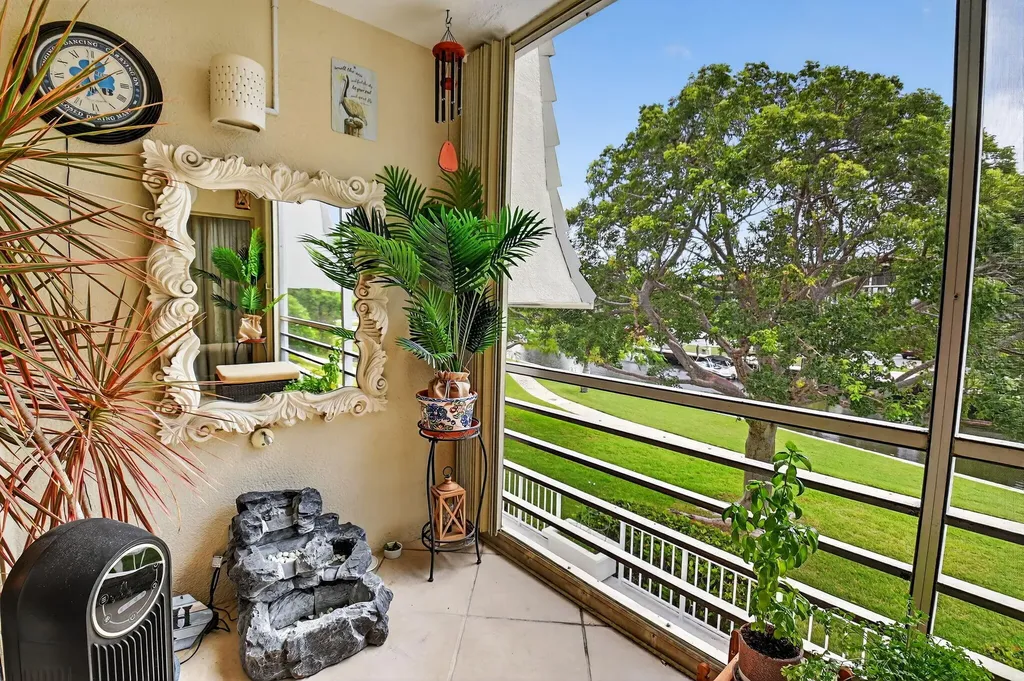 769 Jeffery Street Boca Raton FL 33487