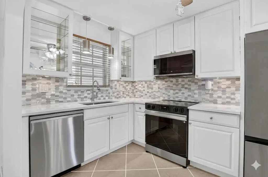 769 Jeffery Street Boca Raton FL 33487