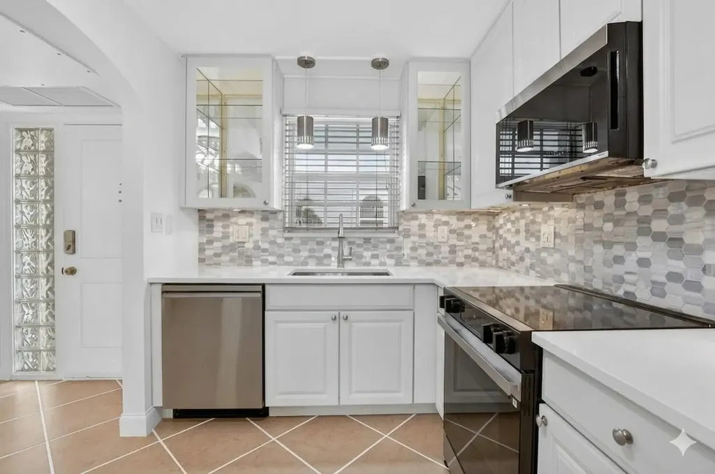 769 Jeffery Street Boca Raton FL 33487