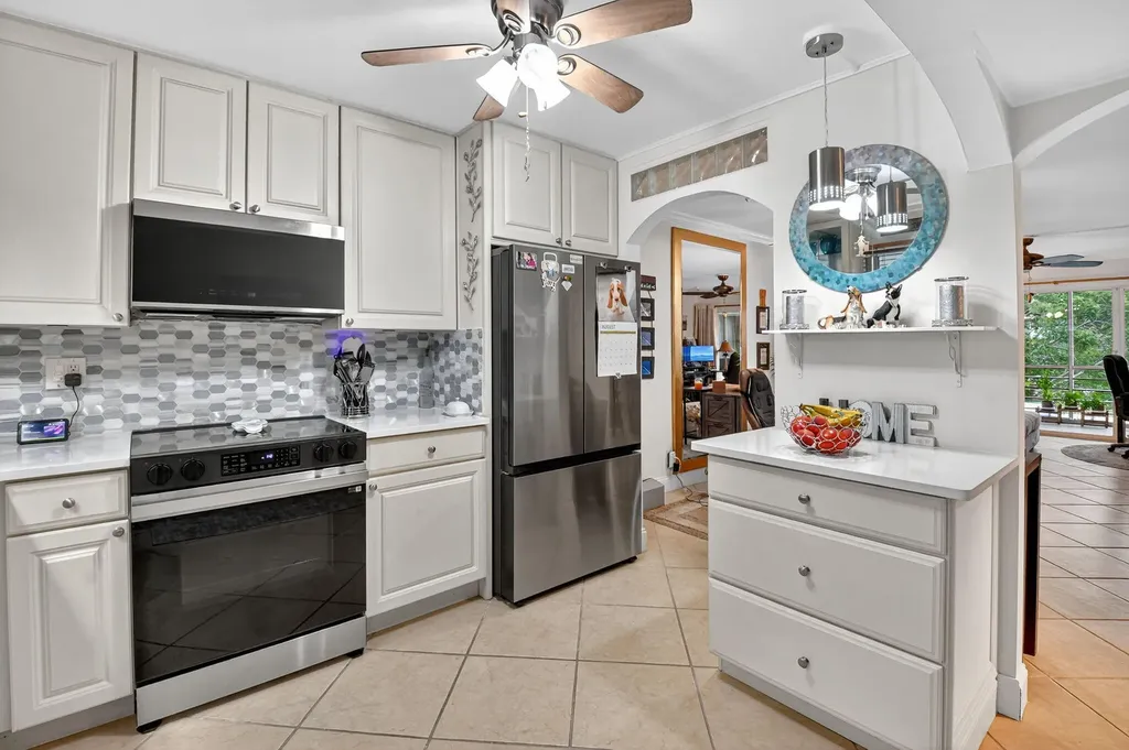 769 Jeffery Street Boca Raton FL 33487