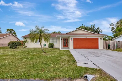 1541 SE Minorca Avenue Port St Lucie FL 34952