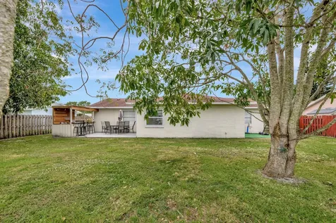1541 SE Minorca Avenue Port St Lucie FL 34952
