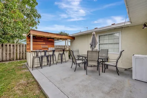 1541 SE Minorca Avenue Port St Lucie FL 34952