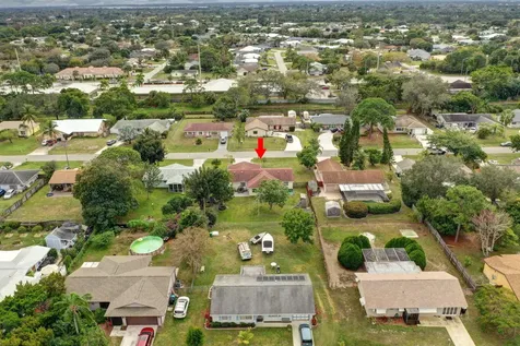 1541 SE Minorca Avenue Port St Lucie FL 34952