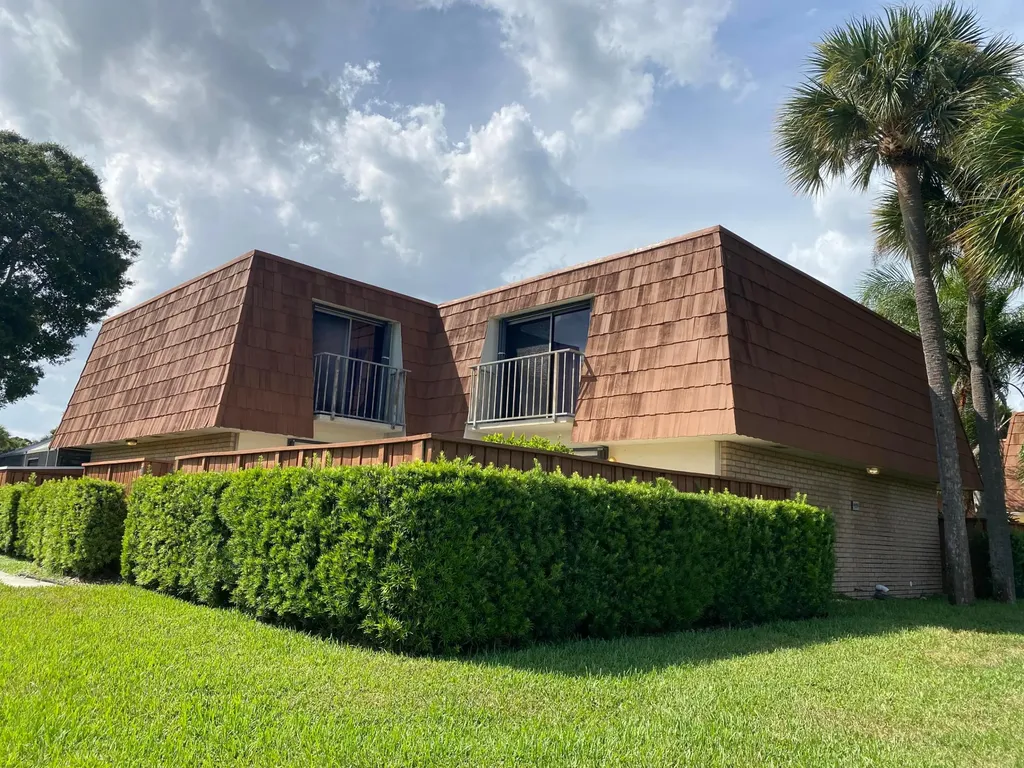 615 Buttonwood Lane Boynton Beach FL 33436