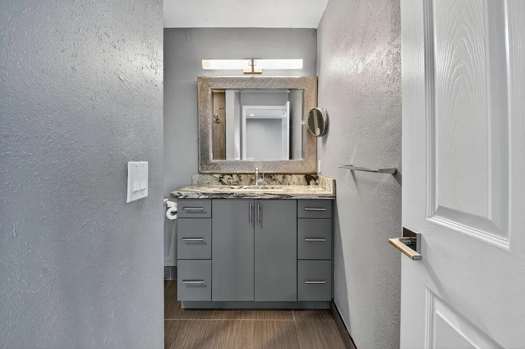 624 Flanders M Delray Beach FL 33484