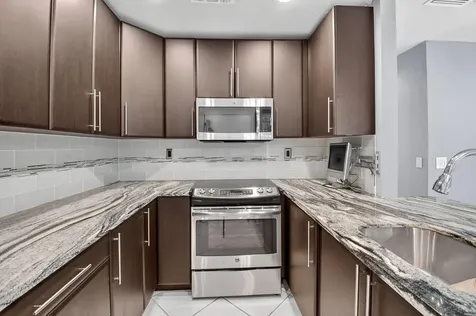 624 Flanders M Delray Beach FL 33484