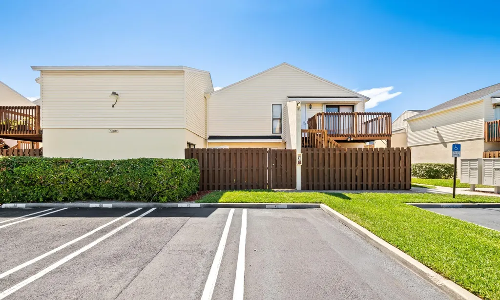 641 Executive Center Drive West Palm Beach FL 33401