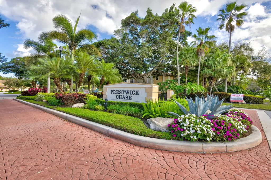 479 Prestwick Circle Palm Beach Gardens FL 33418