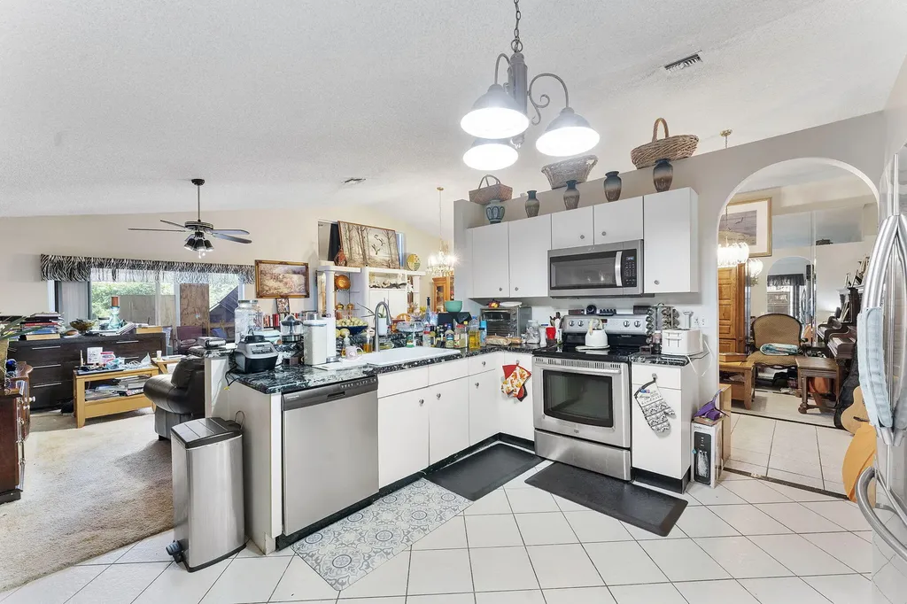 8207 White Rock Circle Boynton Beach FL 33436