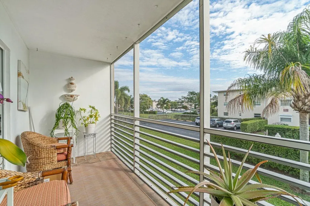 2855 S Garden Drive Lake Worth FL 33461