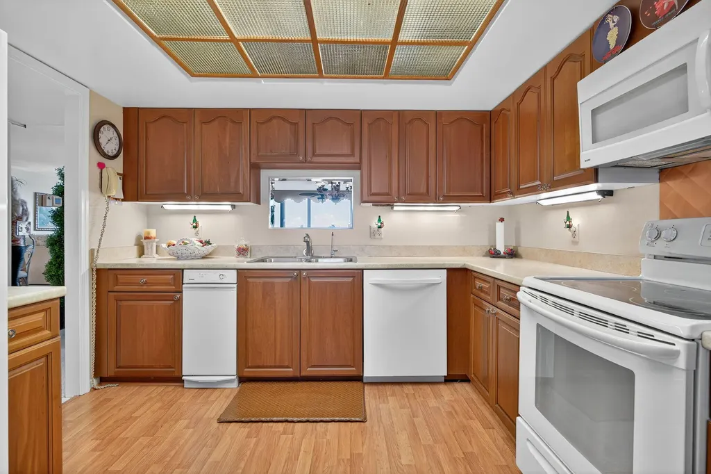 356 Golfview Road North Palm Beach FL 33408