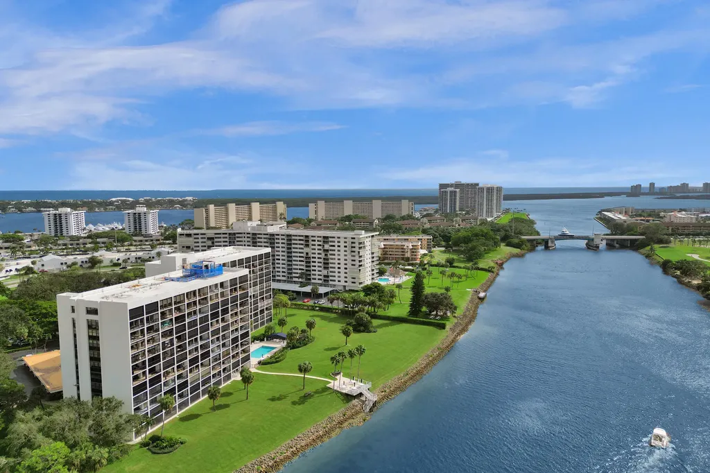 356 Golfview Road North Palm Beach FL 33408