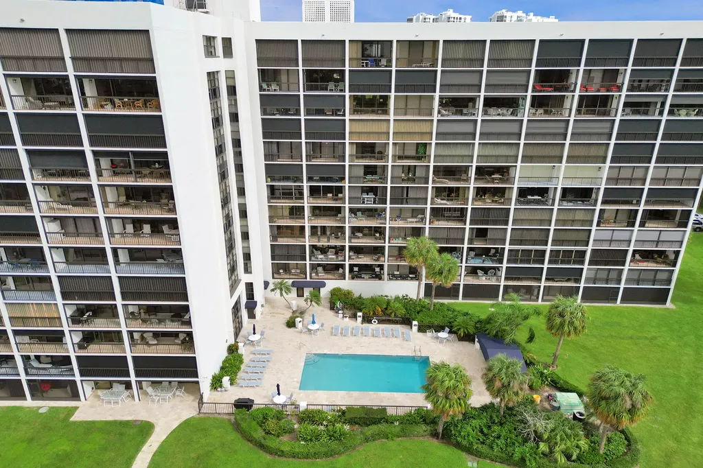 356 Golfview Road North Palm Beach FL 33408