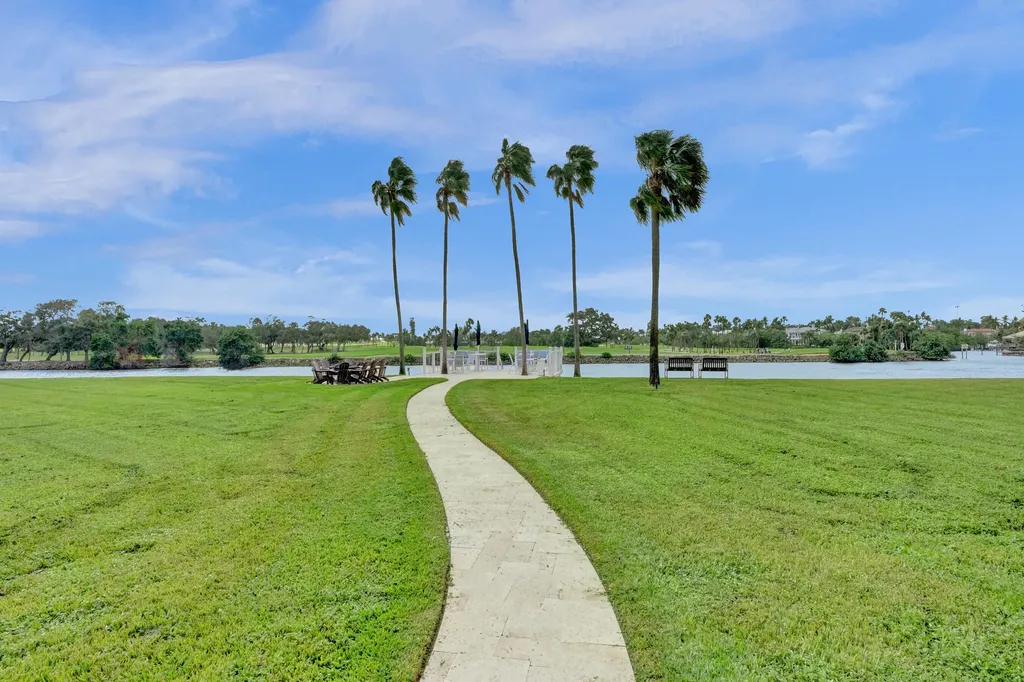 356 Golfview Road North Palm Beach FL 33408