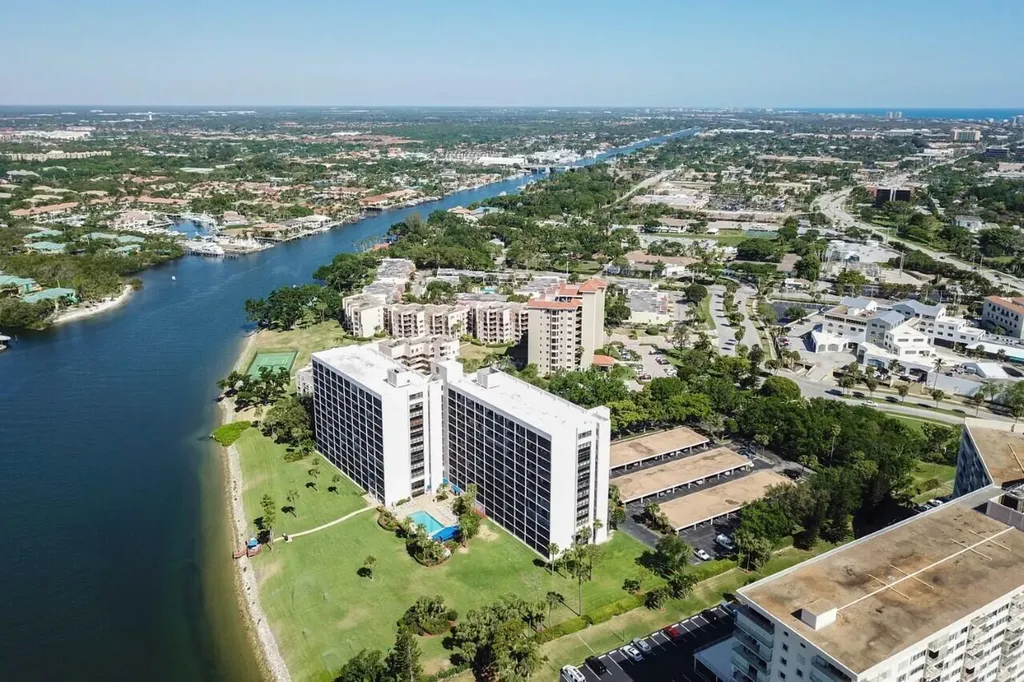 356 Golfview Road North Palm Beach FL 33408