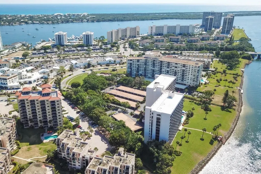 356 Golfview Road North Palm Beach FL 33408