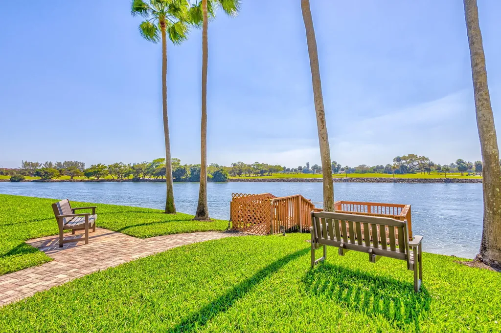 356 Golfview Road North Palm Beach FL 33408