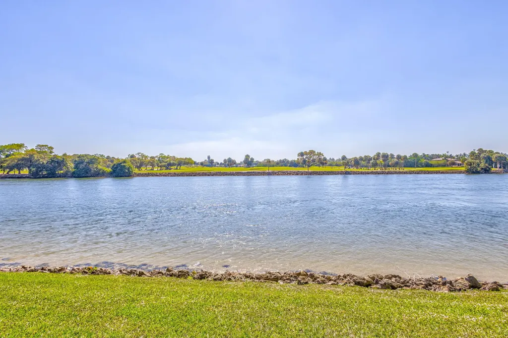 356 Golfview Road North Palm Beach FL 33408