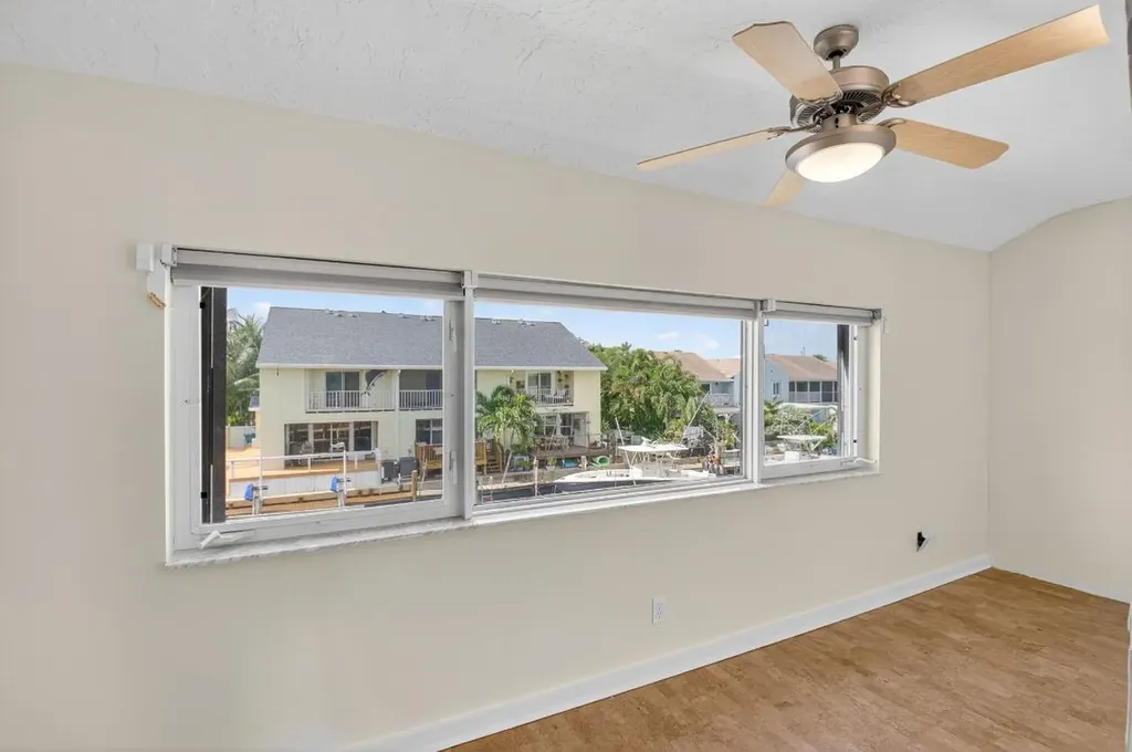 718 NE 12th Terrace Boynton Beach FL 33435