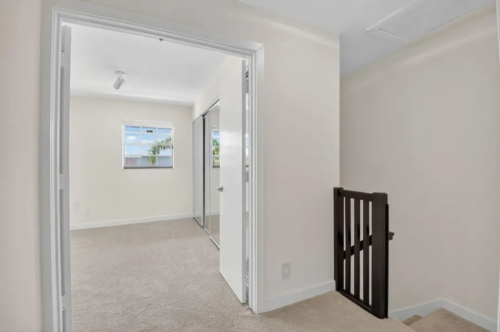 718 NE 12th Terrace Boynton Beach FL 33435