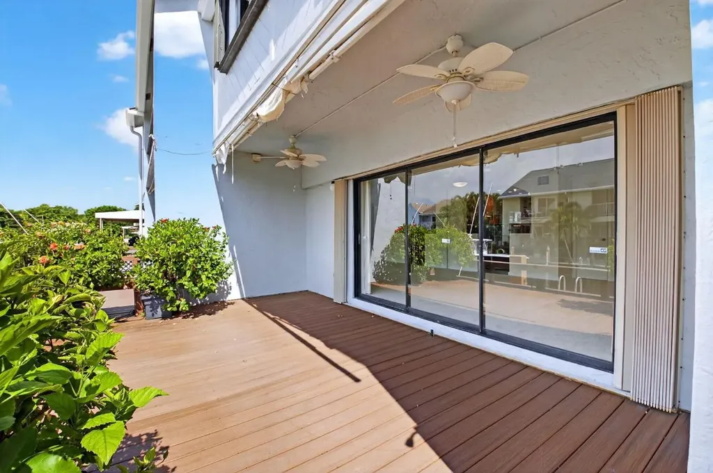 718 NE 12th Terrace Boynton Beach FL 33435