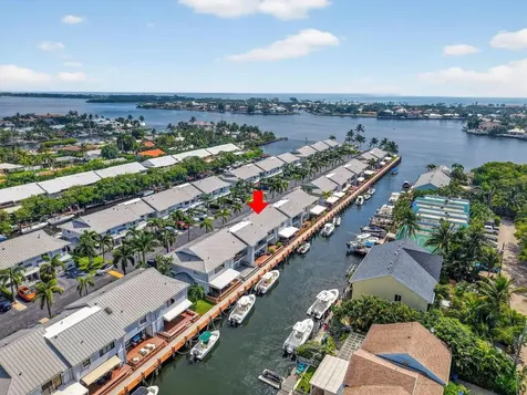 718 NE 12th Terrace Boynton Beach FL 33435