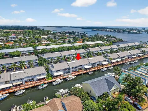 718 NE 12th Terrace Boynton Beach FL 33435