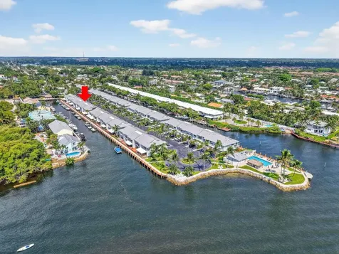 718 NE 12th Terrace Boynton Beach FL 33435