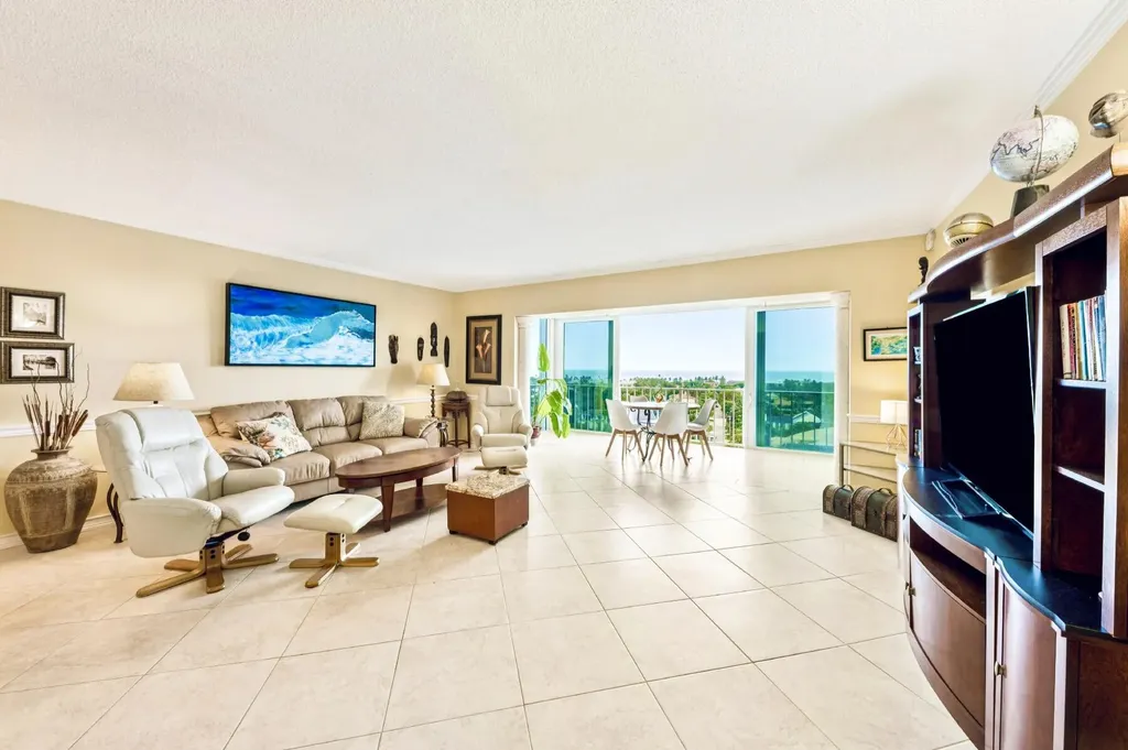 555 SE 6th Avenue Delray Beach FL 33483