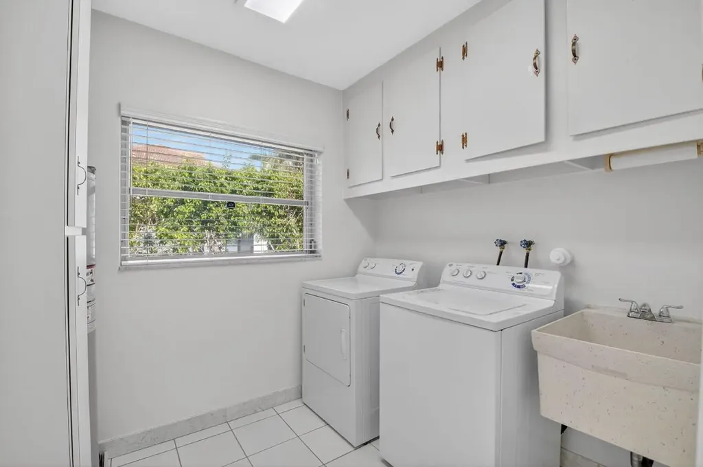 937 Banyan Drive Delray Beach FL 33483