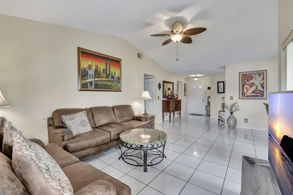 5531 Parkwalk Circle E Boynton Beach FL 33472