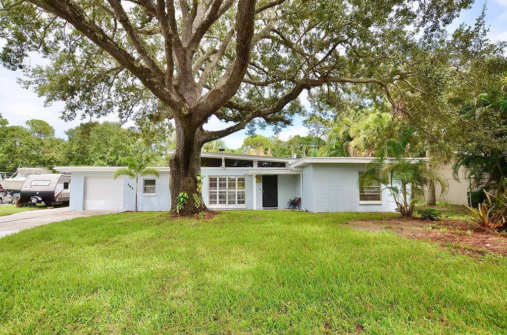 505 Coconut Avenue E Port St Lucie FL 34952