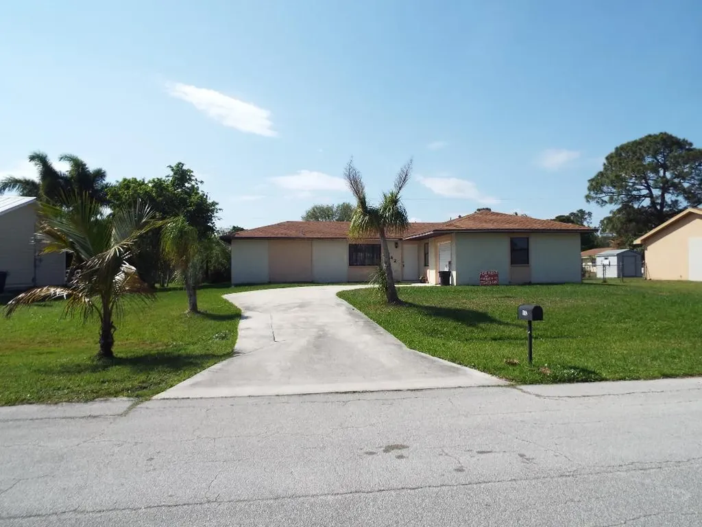1742 SW Garnet Street Port St Lucie FL 34953