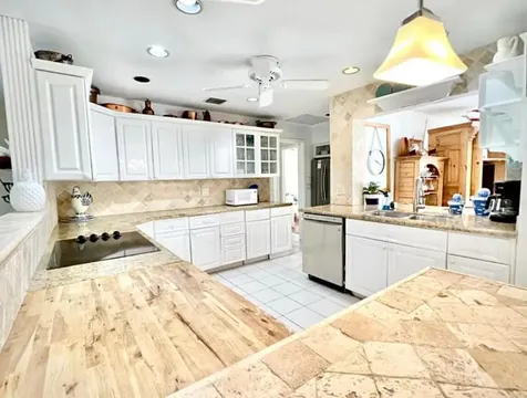 1014 Lewis Cove Delray Beach FL 33483
