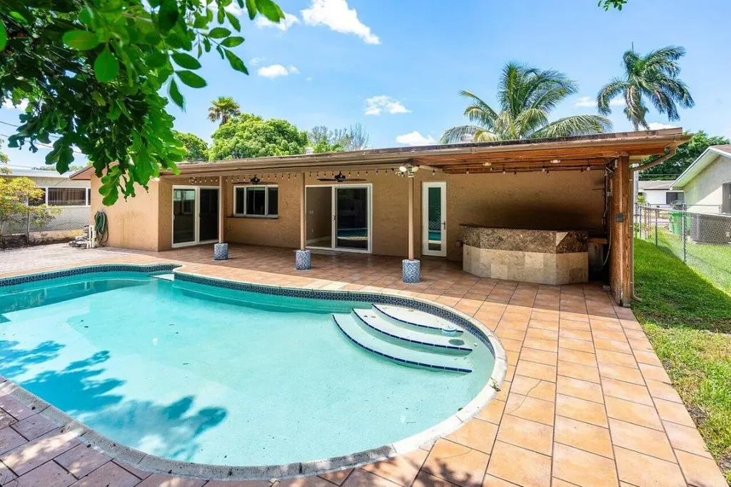 11861 NW 29th Street Sunrise FL 33323
