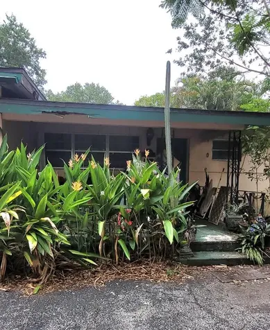 812 Garden Court Plantation FL 33317